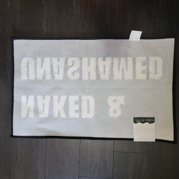 Revive Wonder Naked & Unashamed Bath Mat - 31" x 20" Black & White Soft - Picture 3 of 4